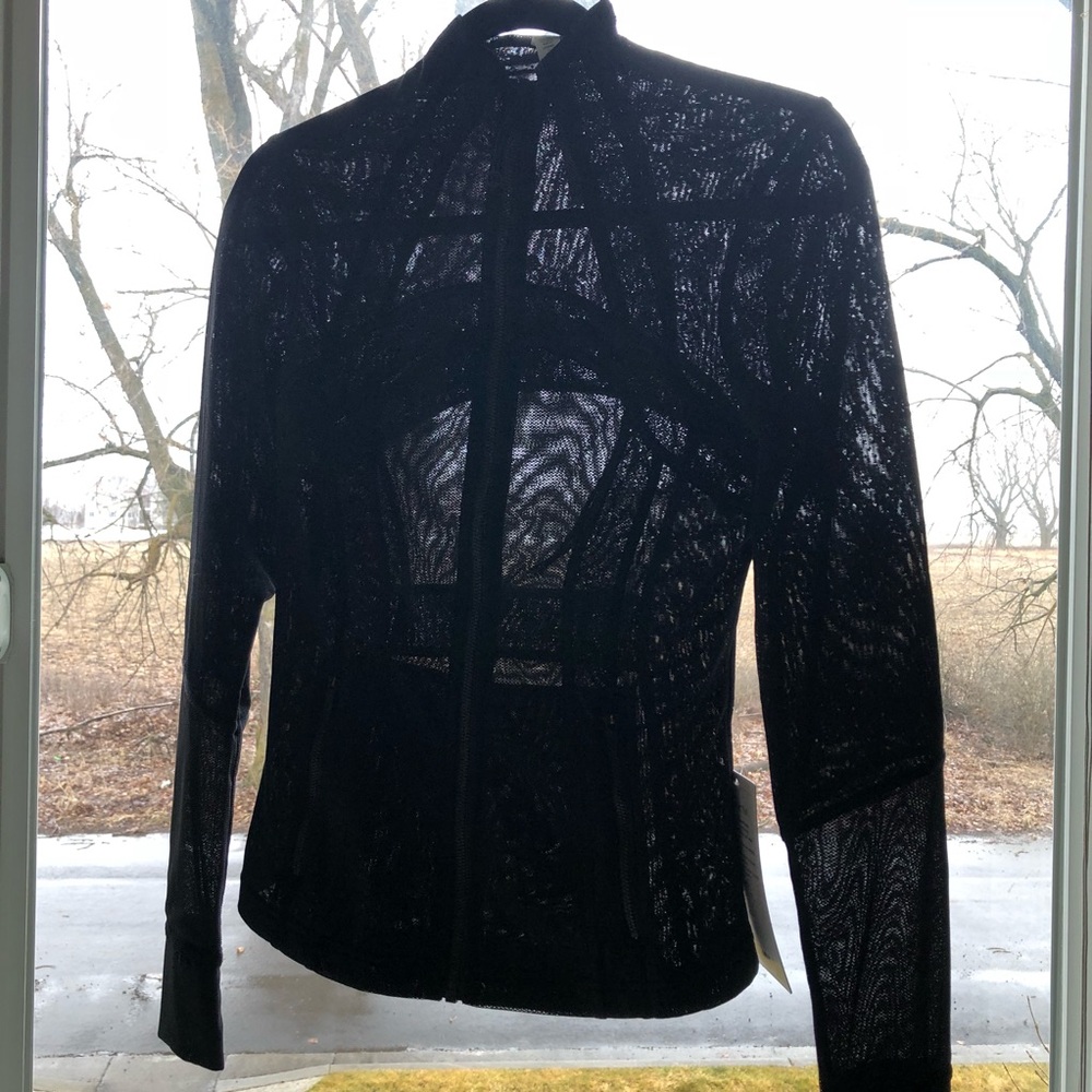 SOLD Lululemon RARE mesh black NWT sz 6 $340 SOLD